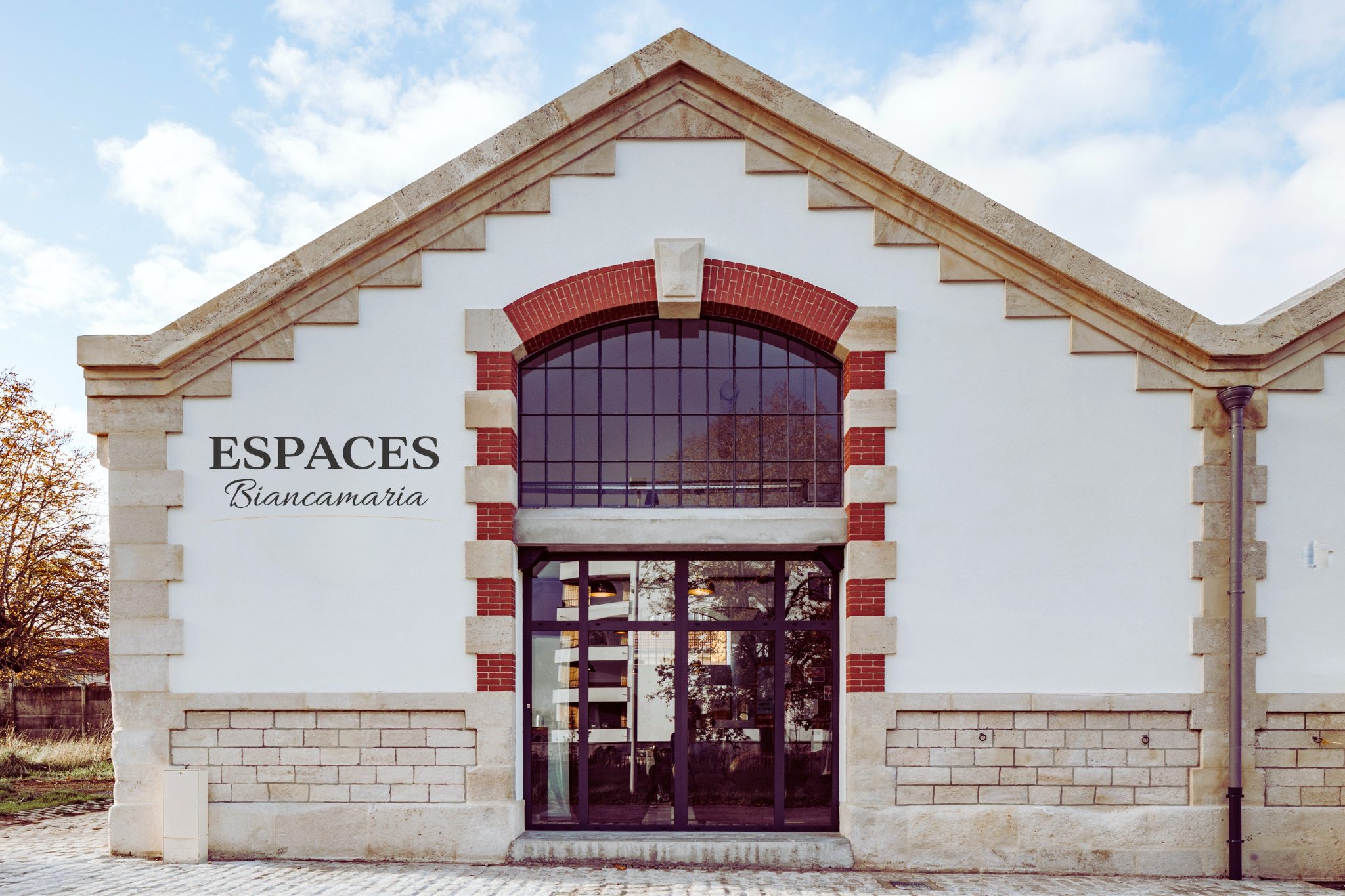 Façade Espaces Biancamaria de jour